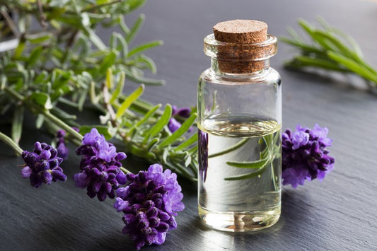 SIMPLE BENEFITS OF ESSENTIAL OIL